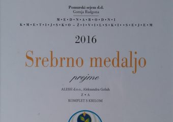 2016 – Komplet s krilom